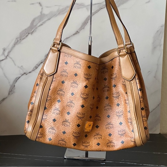 MCM Handbags - 🔥2 DAY SALE ONLY 🔥💎MCM COGNAC TOTE/ HOBO BAG💎LIKE NEW